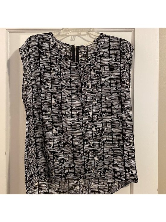 Tops - Black and White Top